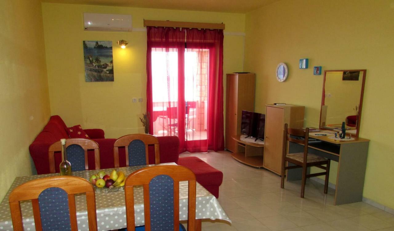 Apartmani Podobnik Klenovica Exteriör bild